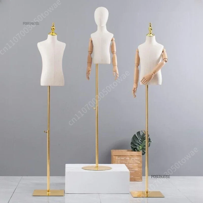 Maniquí de Torso Infantil con  - Baby Clothing Stores reseña y precio