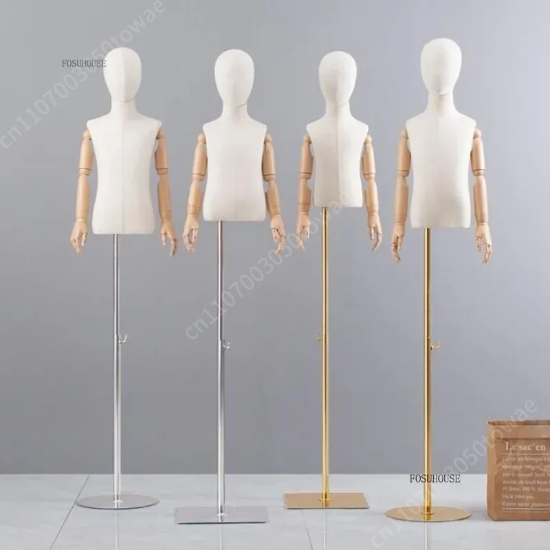 Maniquí de Torso Infantil con  - Baby Clothing Stores reseña y precio