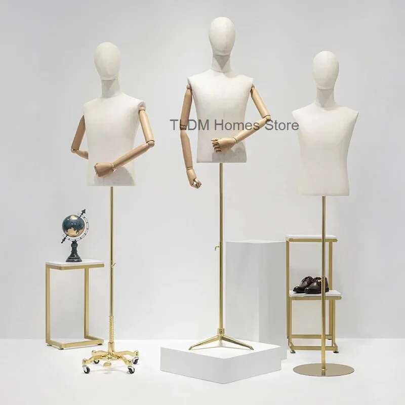 Maniquí Masculino de Medio Cue - Baby Clothing Stores reseña y precio